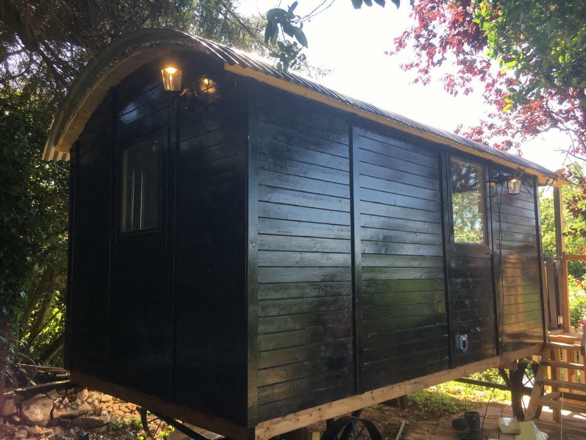 The Cherry Tree Gypsy Wagon Банбъри Екстериор снимка